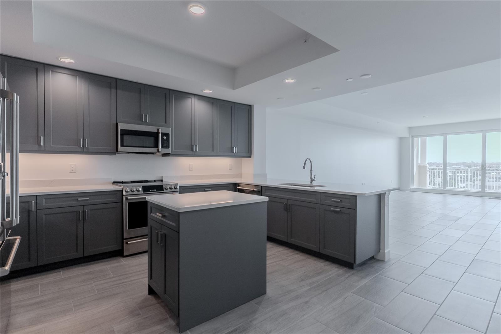 125 Island Unit 503, Clearwater Beach, FL 33767