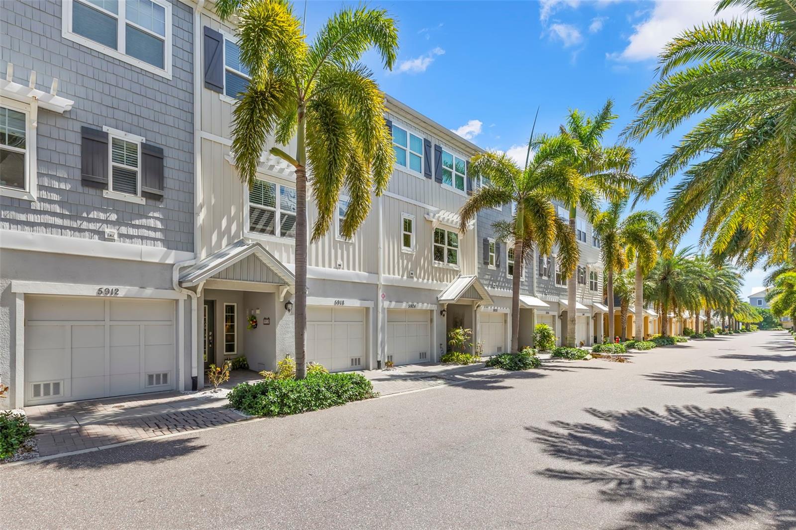 5918 Anchorage, St Petersburg, FL 33712