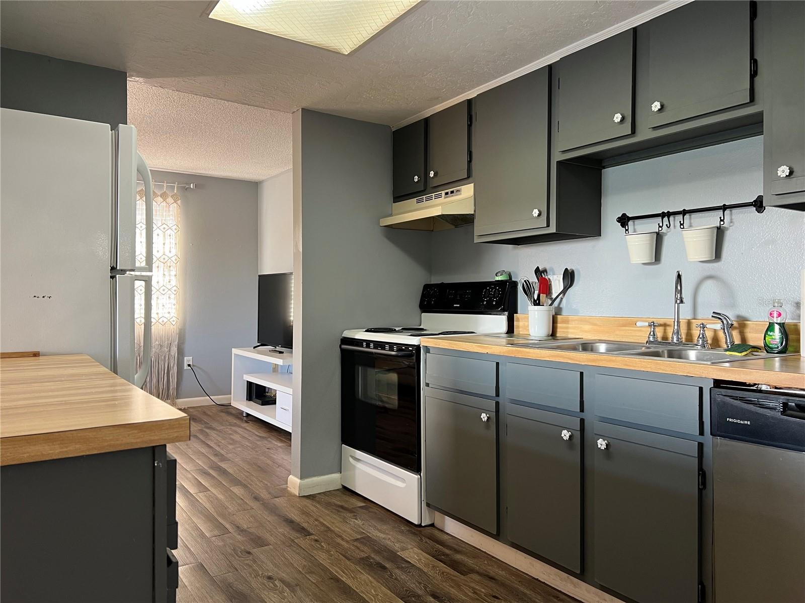 5026 Water Oak Unit 208, Bradenton, FL 34207
