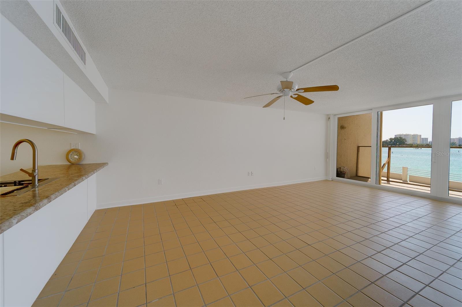 450 Gulfview Unit 208, Clearwater Beach, FL 33767
