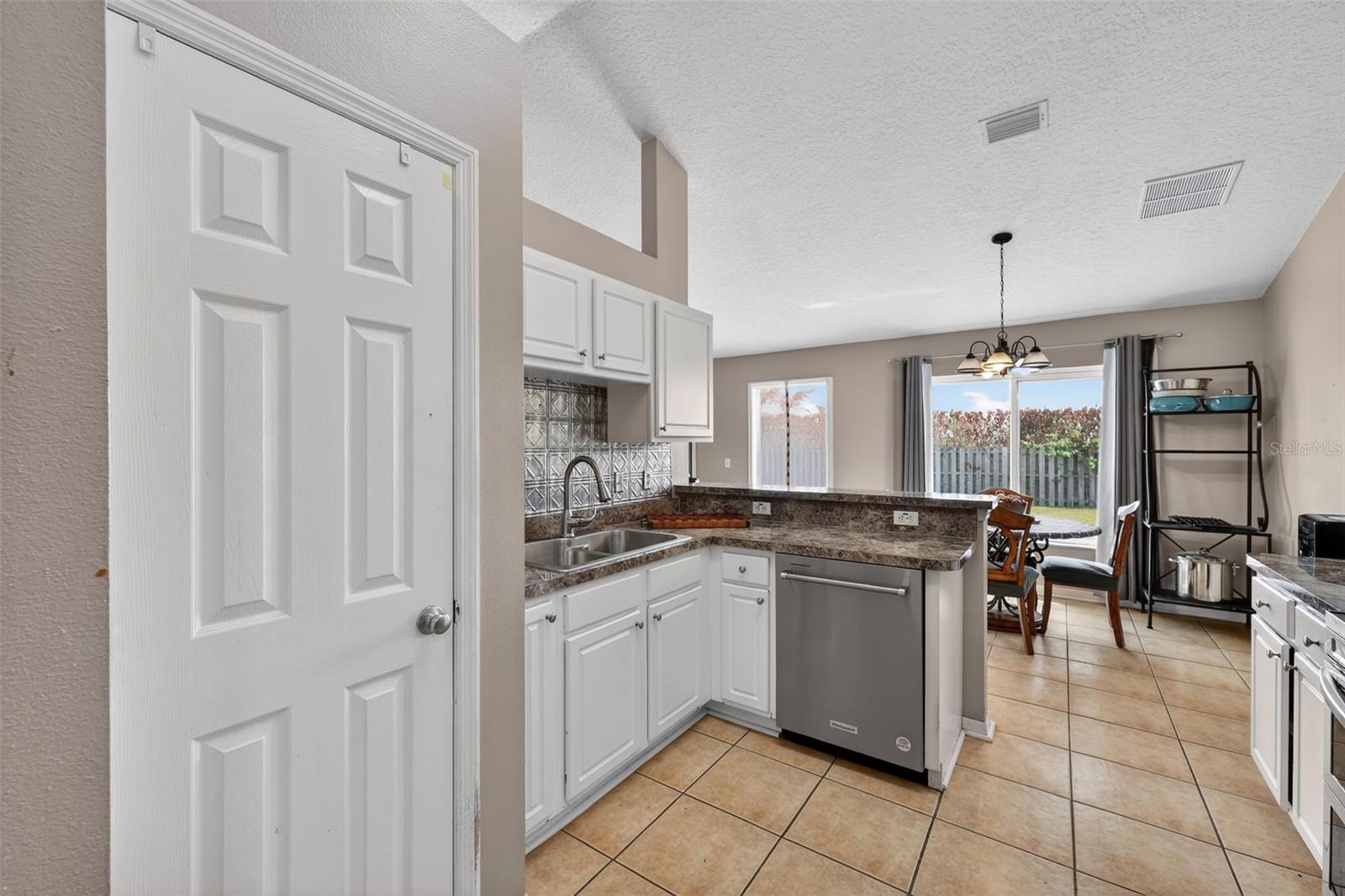 566 Sea Holly, Port St Lucie, FL 34984