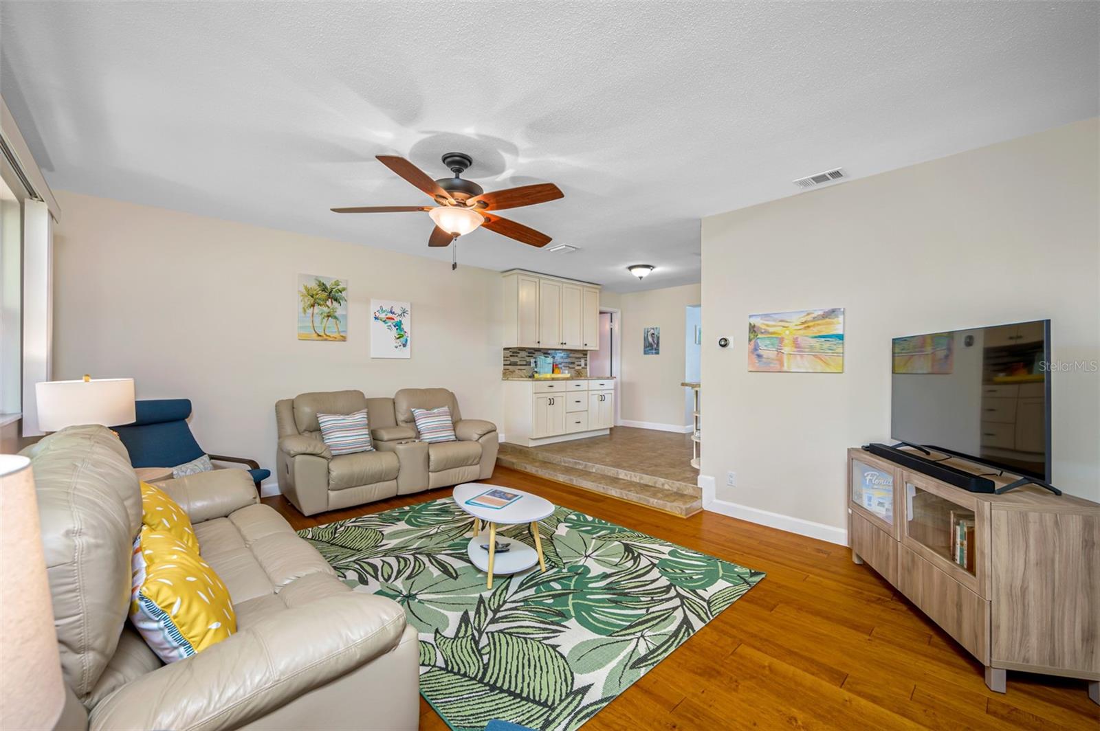 3749 Mckay Creek, Largo, FL 33770