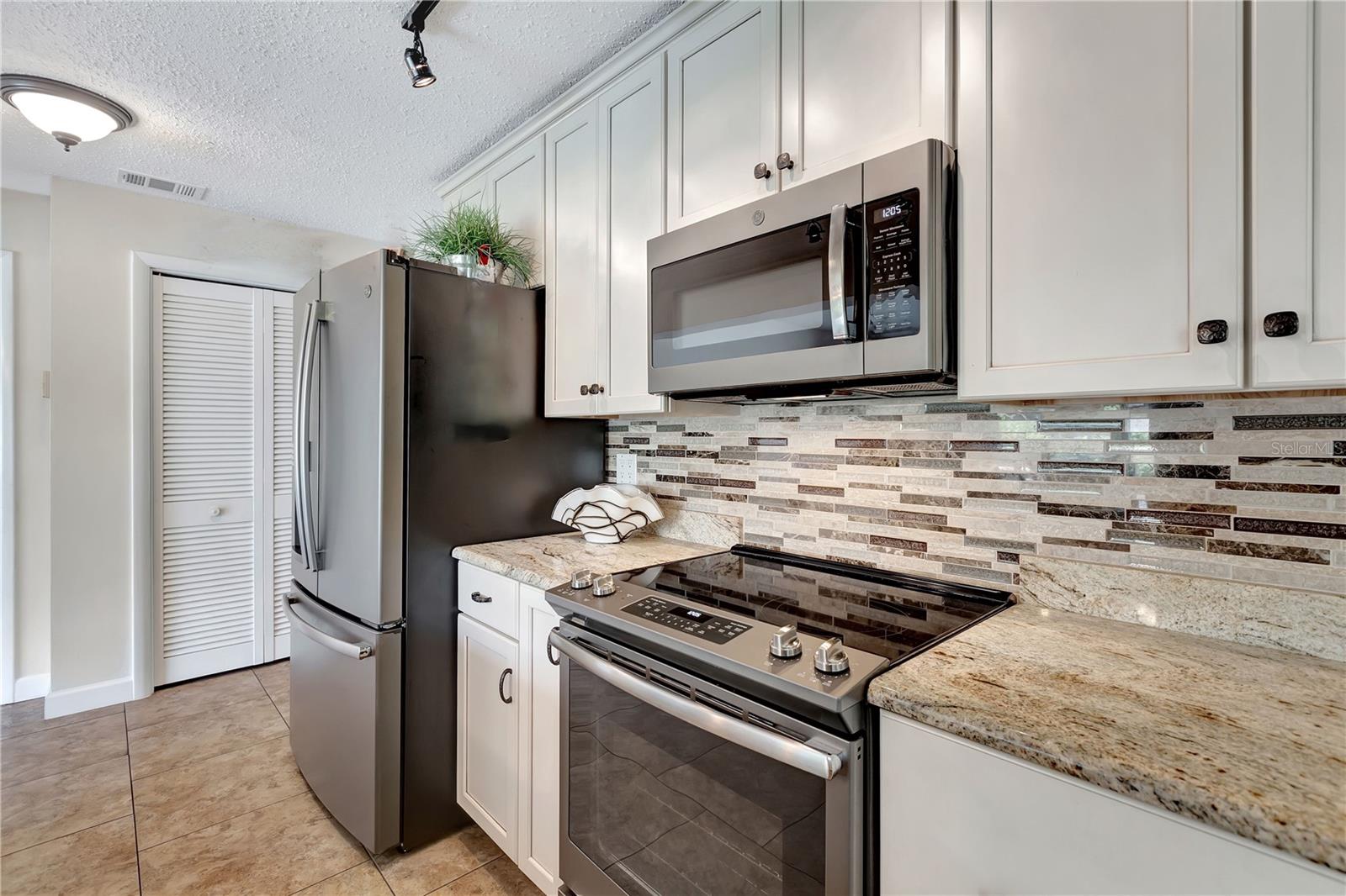 3749 Mckay Creek, Largo, FL 33770