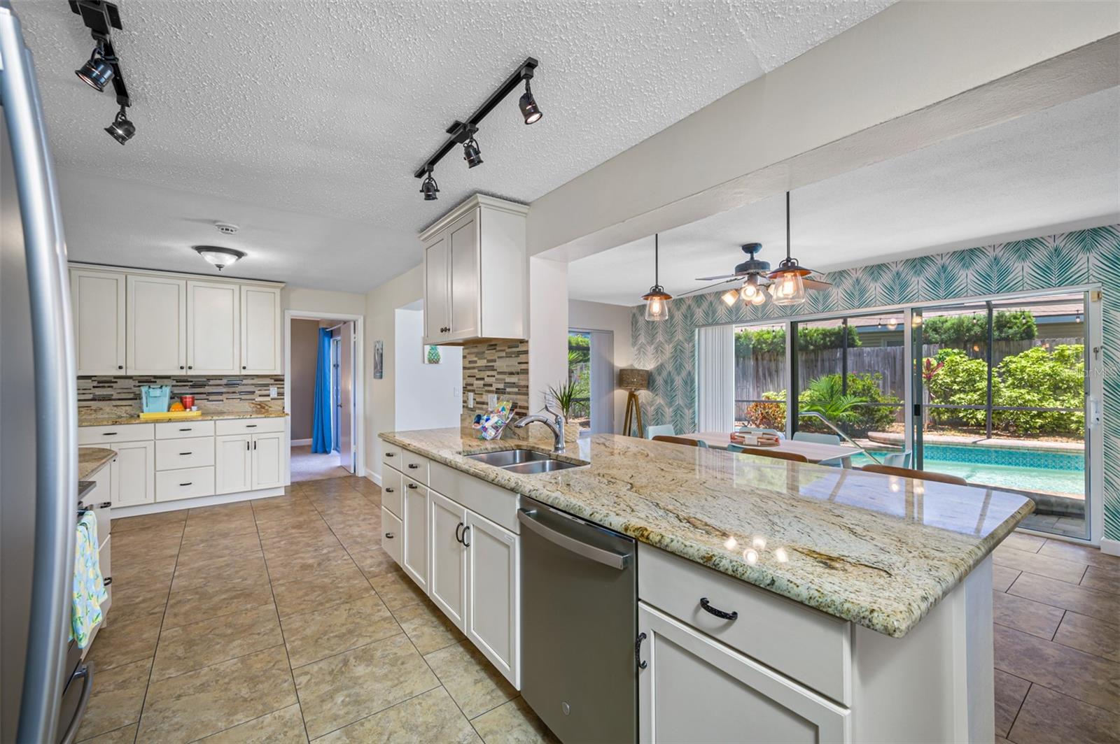 3749 Mckay Creek, Largo, FL 33770