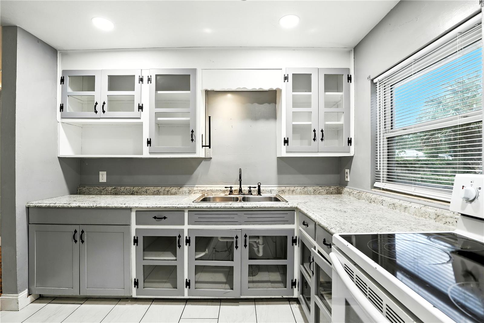 1412 Voorhis, Deland, FL 32724