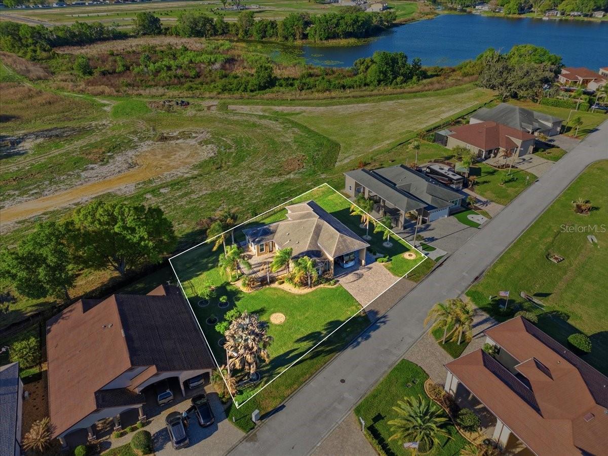 576 Meandering, Polk City, FL 33868