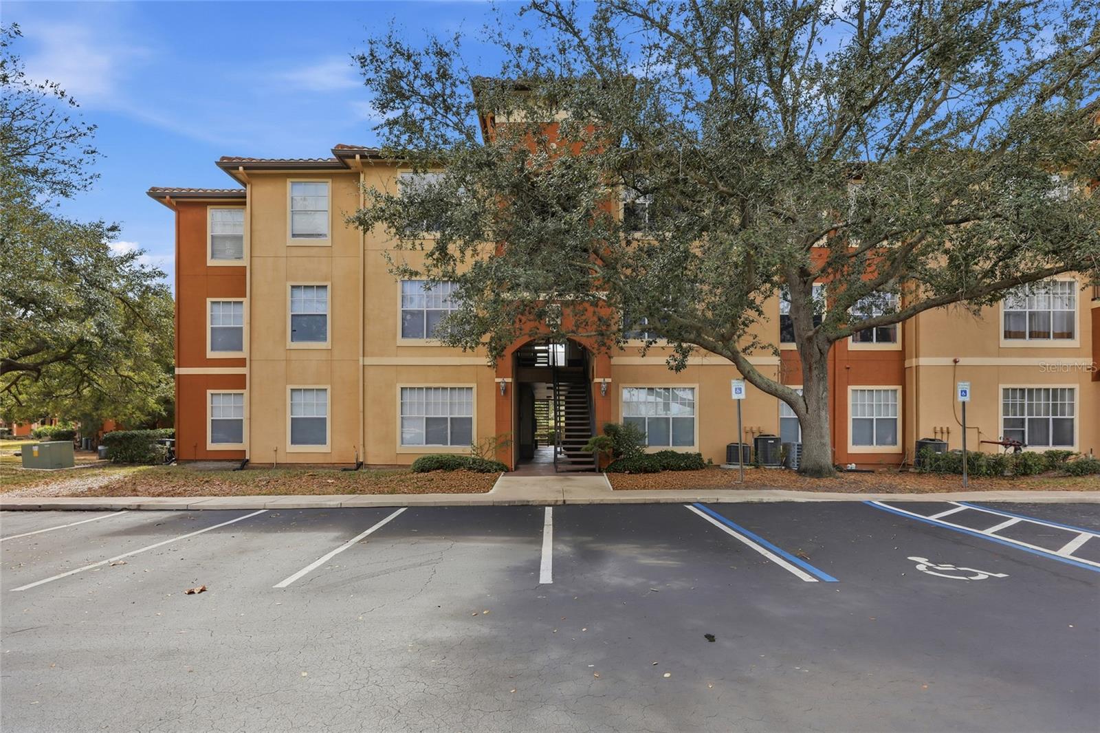 5518 Metrowest Unit 11-104, Orlando, FL 32811