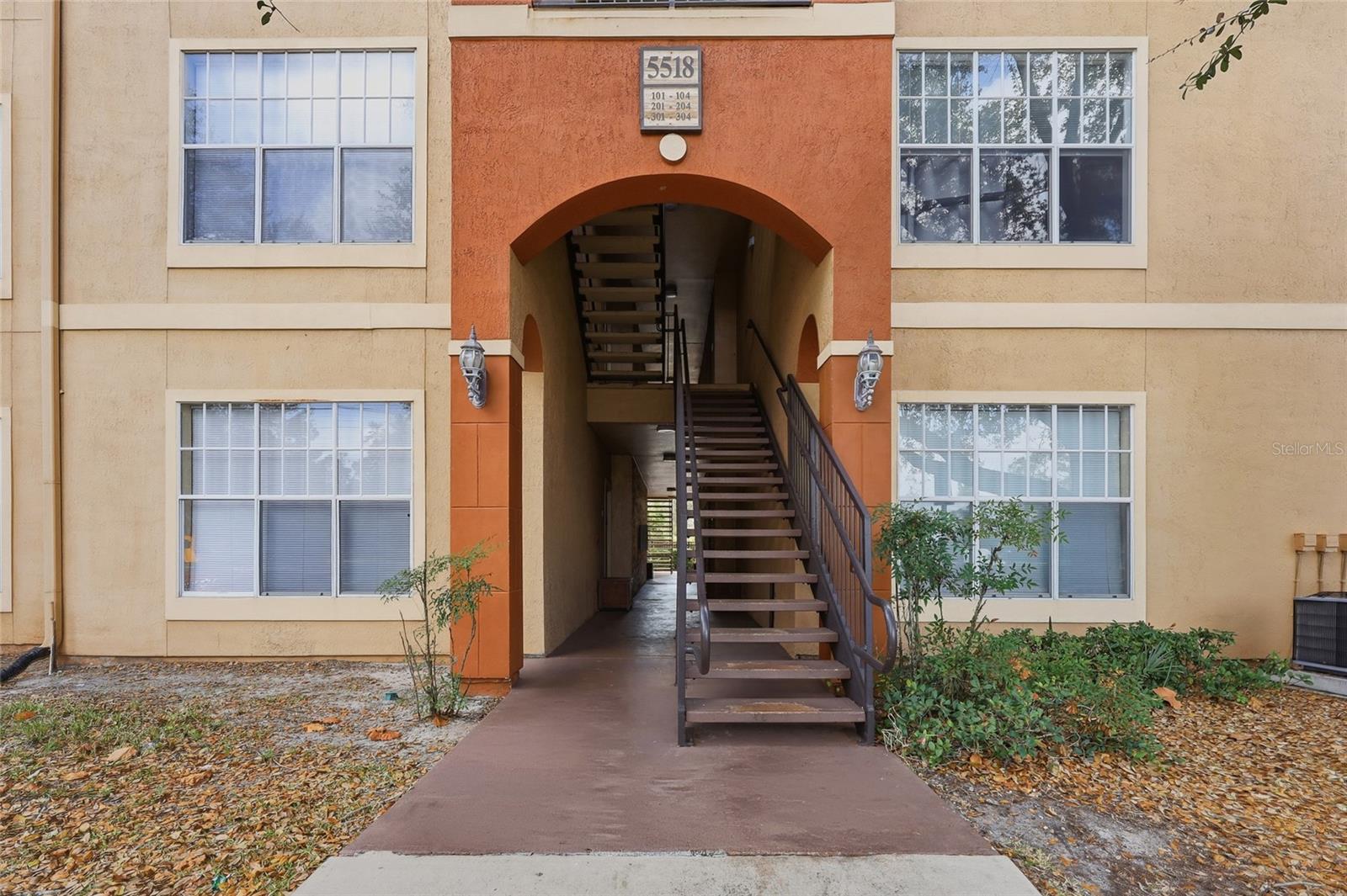 5518 Metrowest Unit 11-104, Orlando, FL 32811