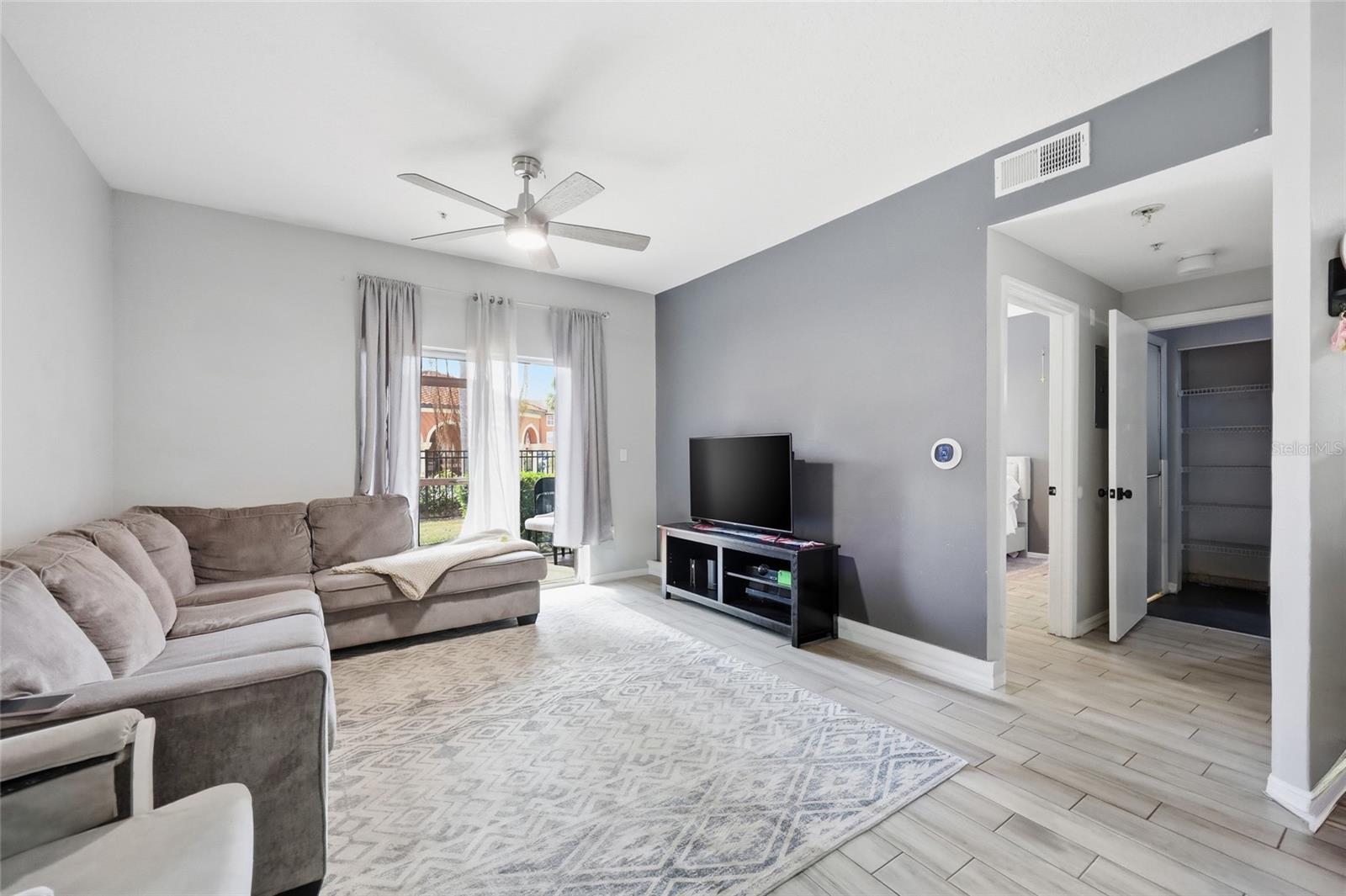 5518 Metrowest Unit 11-104, Orlando, FL 32811