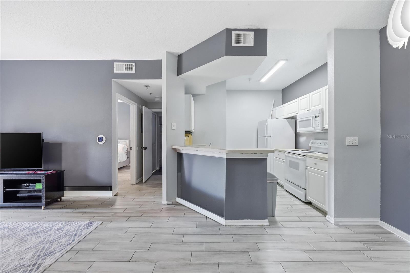 5518 Metrowest Unit 11-104, Orlando, FL 32811