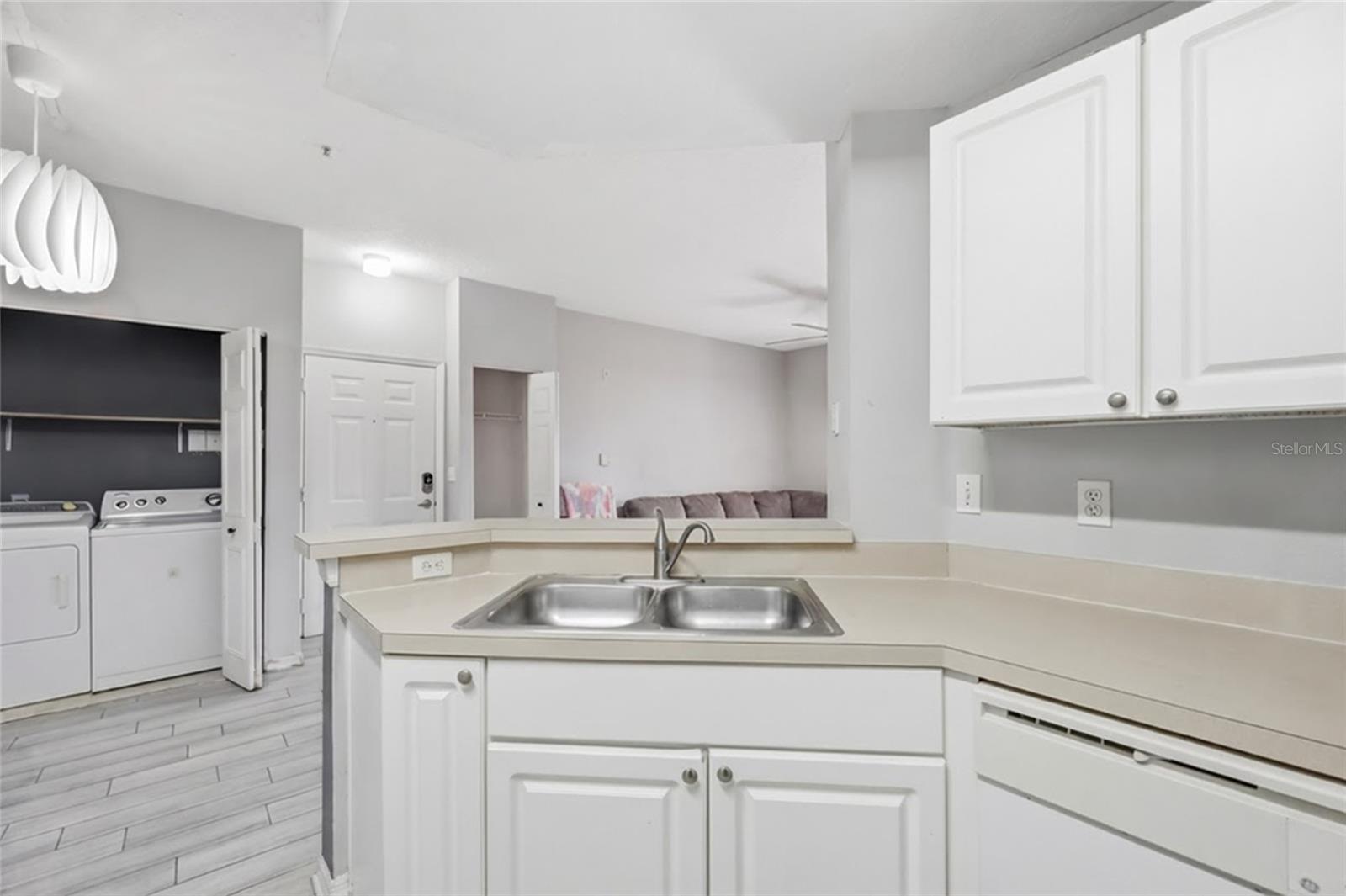 5518 Metrowest Unit 11-104, Orlando, FL 32811