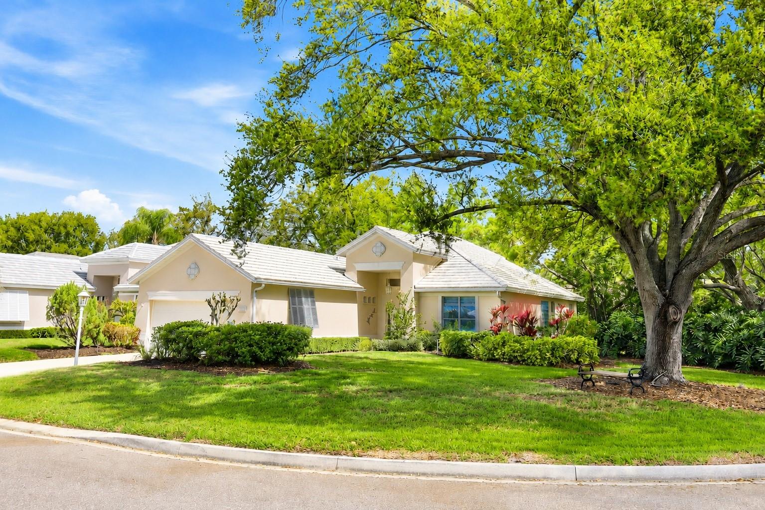 7904 Hampton, University Park, FL 34201