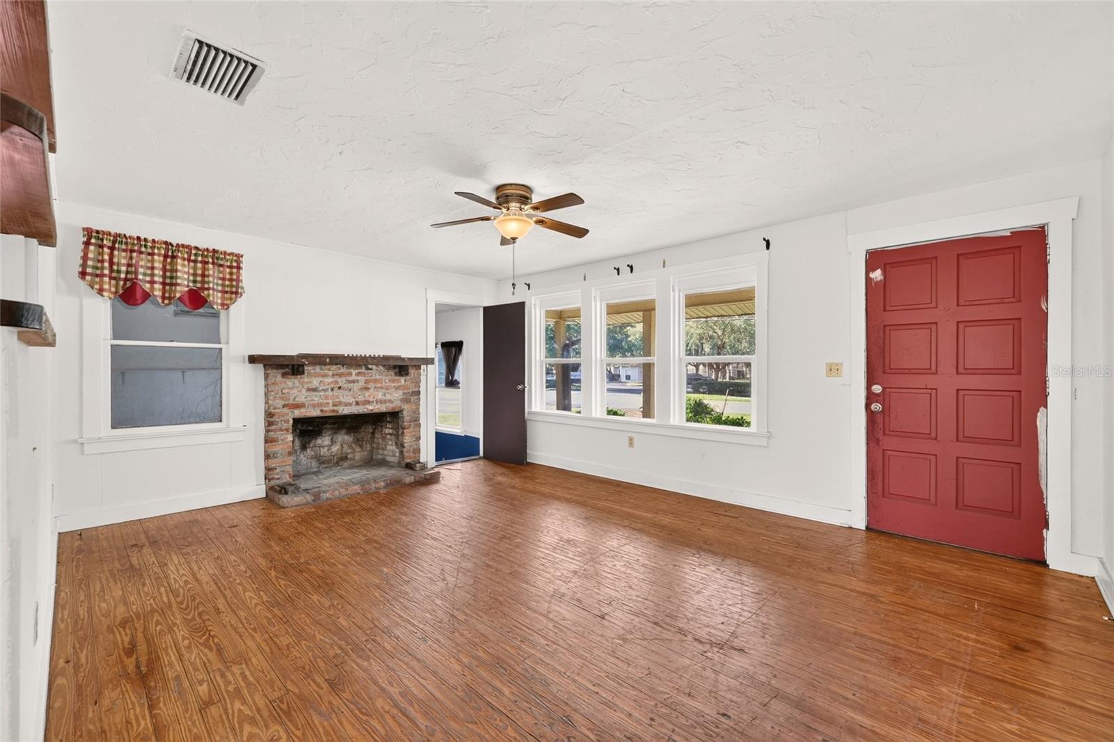 833 28th, Ocala, FL 34470