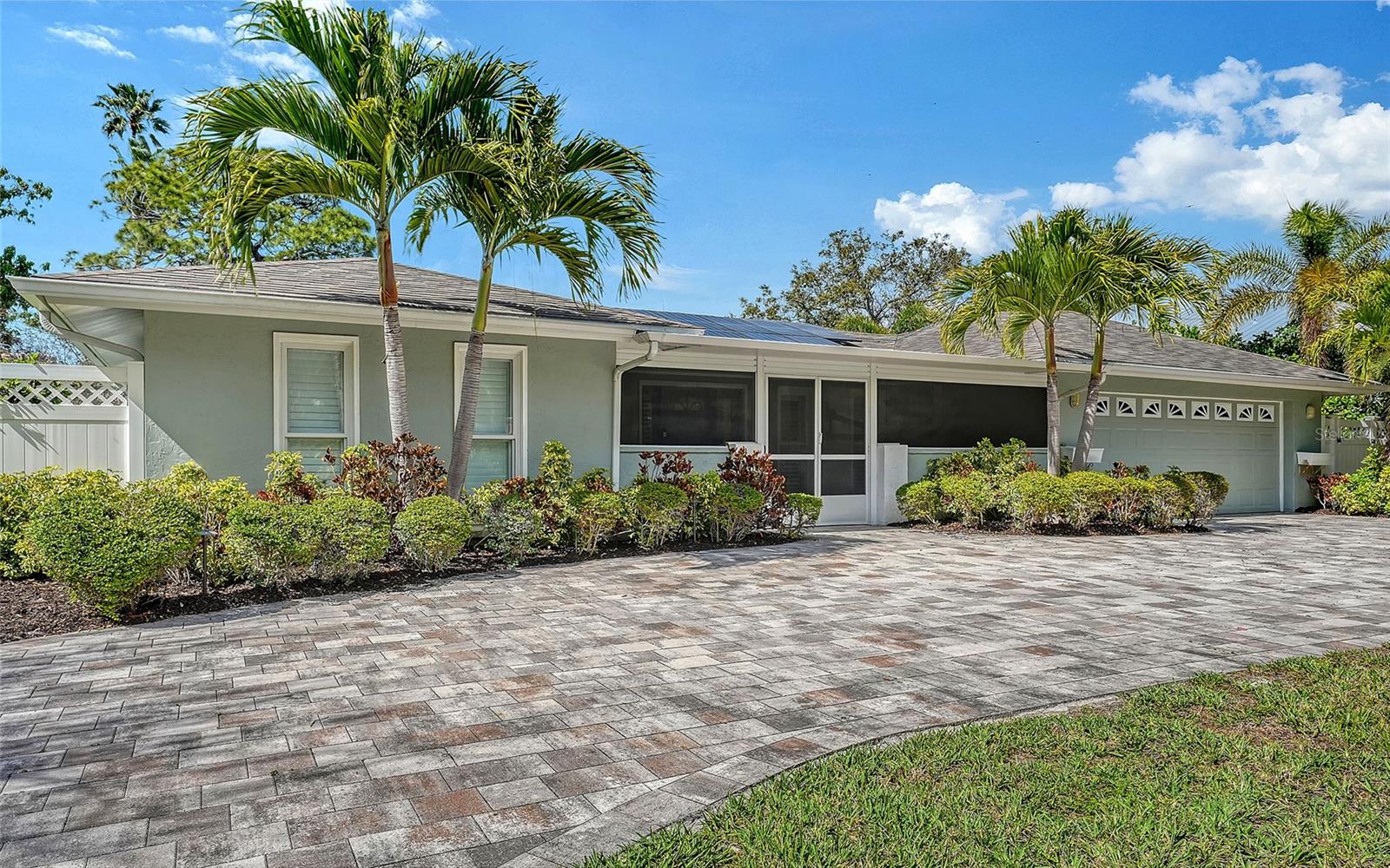 121 Holly, Sarasota, FL 34243
