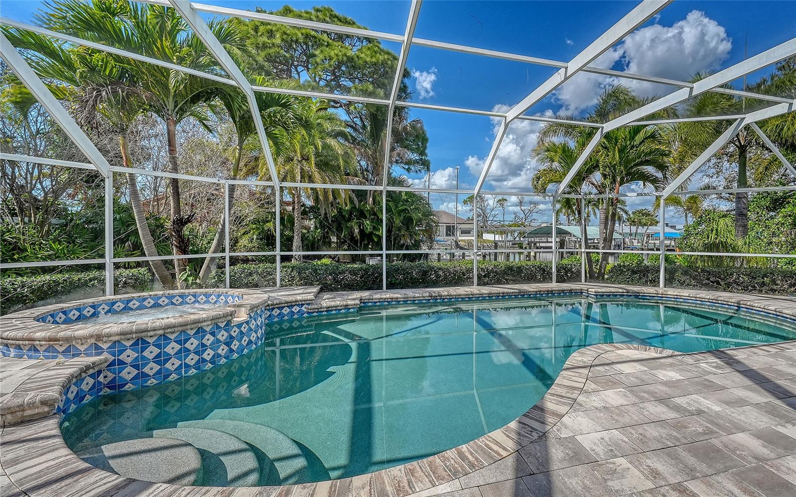 121 Holly, Sarasota, FL 34243