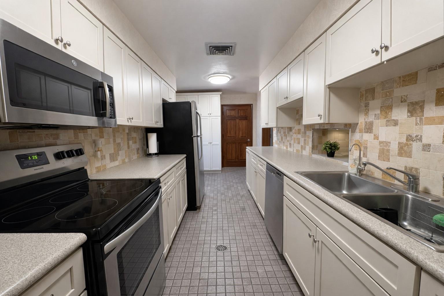 6 Palm, Haines City, FL 33844