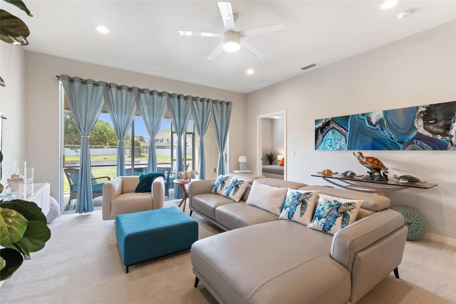 1678 Linz, Winter Haven, FL 33884
