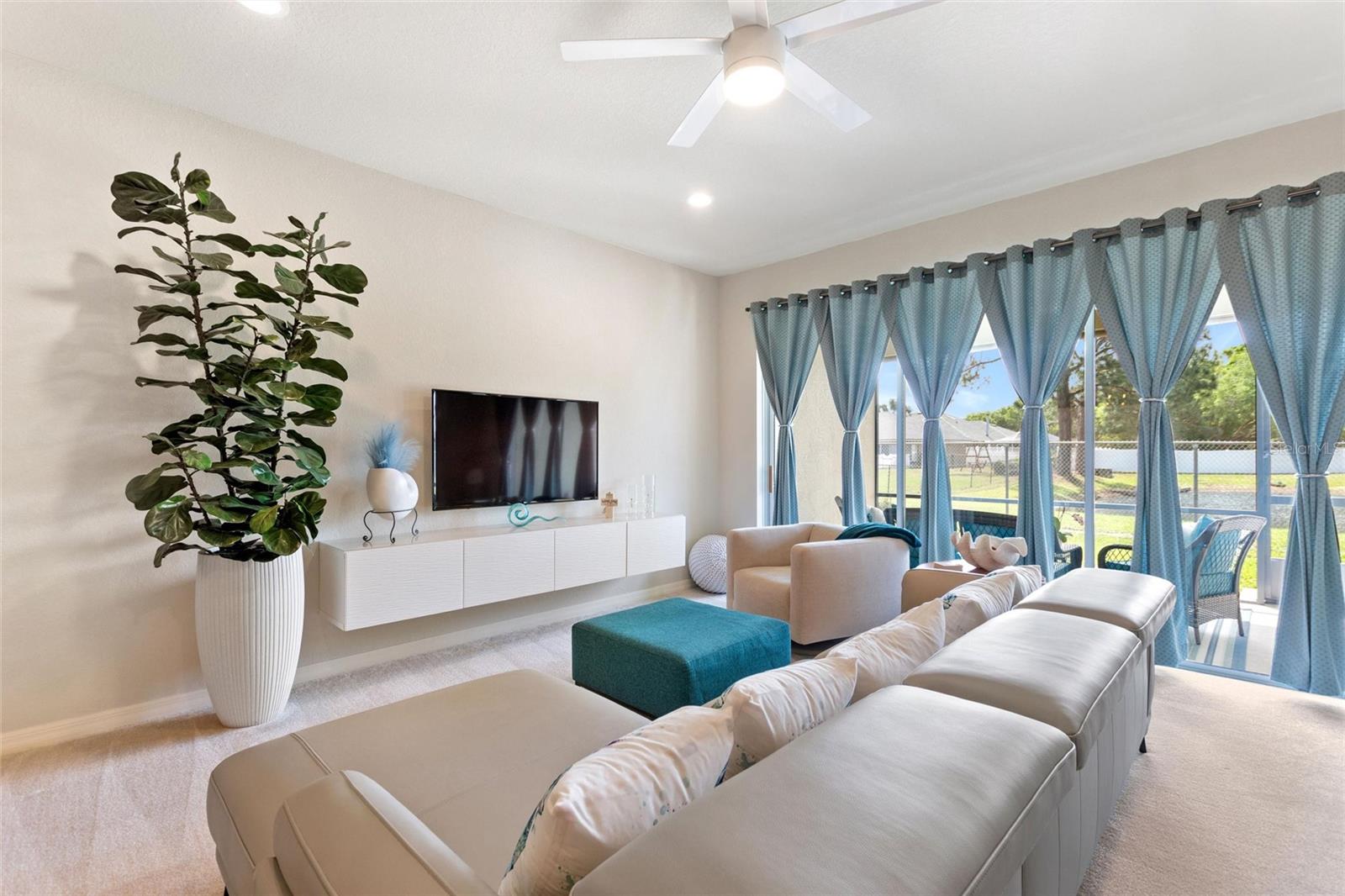 1678 Linz, Winter Haven, FL 33884