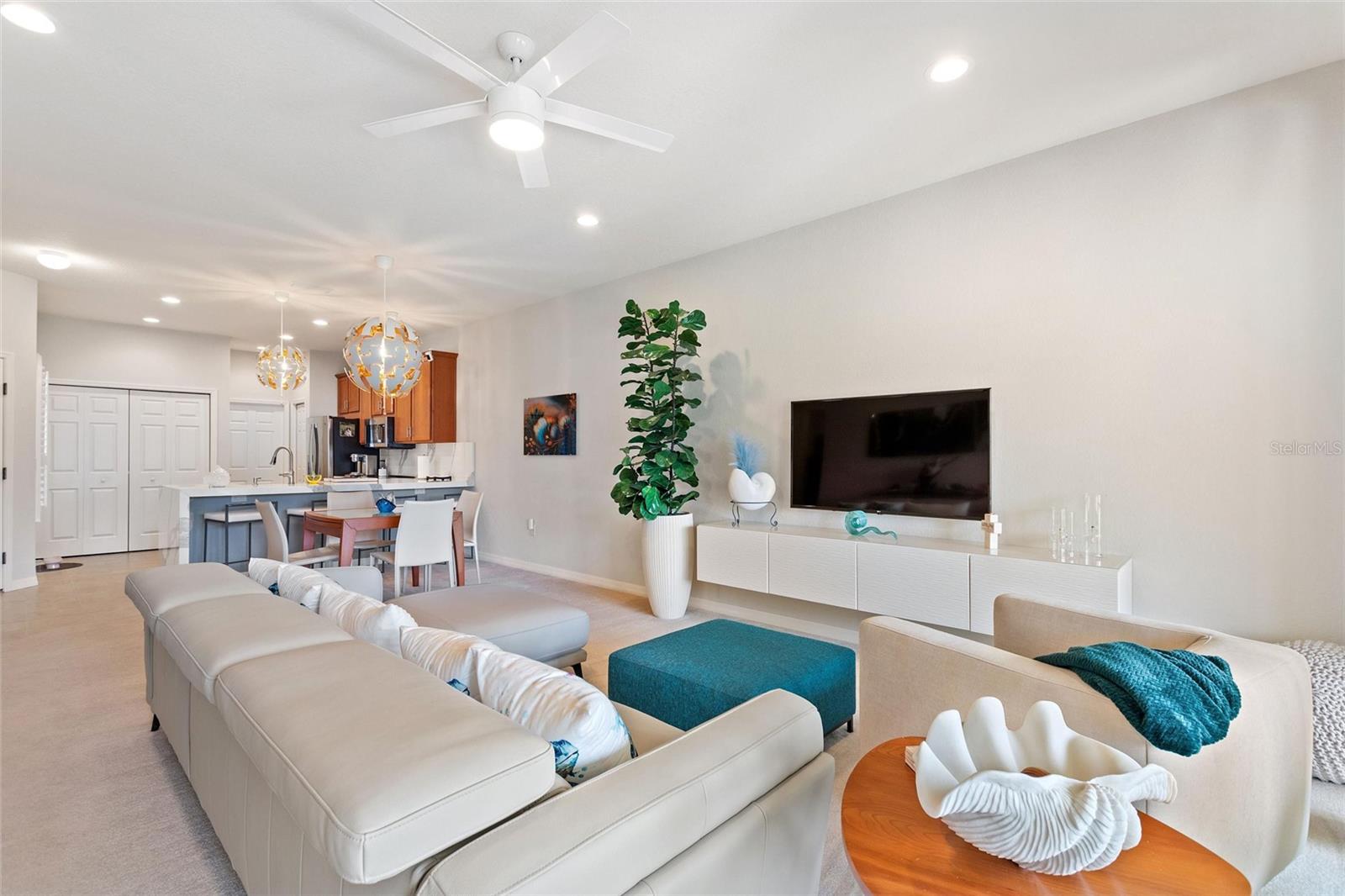 1678 Linz, Winter Haven, FL 33884