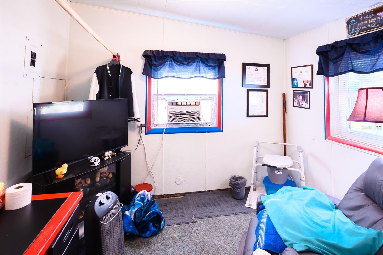 1198 Cr 464, Lake Panasoffkee, FL 33538