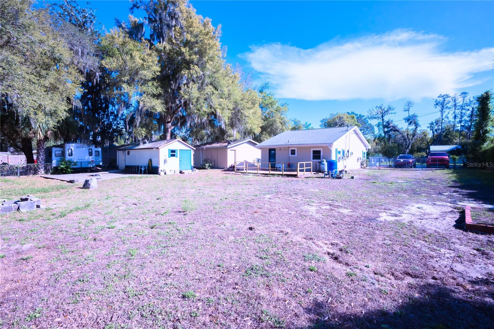 1198 Cr 464, Lake Panasoffkee, FL 33538