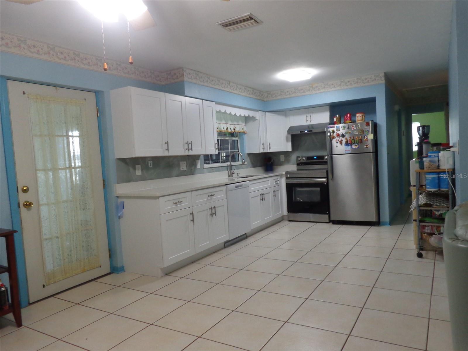 6165 26th, St Petersburg, FL 33710