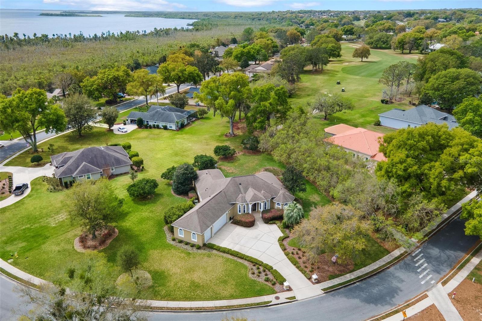 6053 Spinnaker, Lady Lake, FL 32159