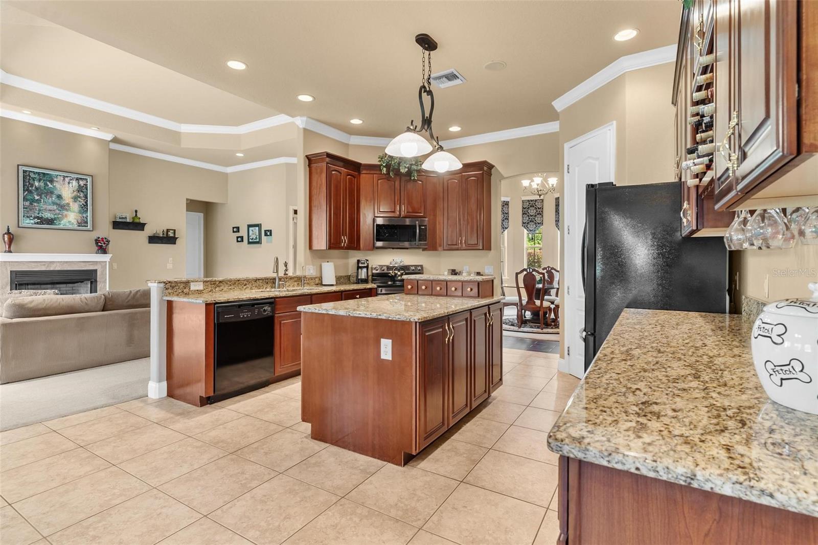 6053 Spinnaker, Lady Lake, FL 32159