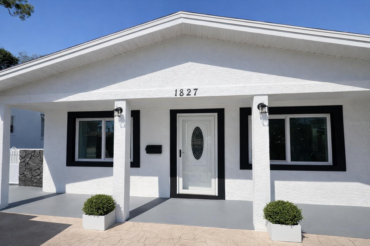 1827 Montana, St Petersburg, FL 33703