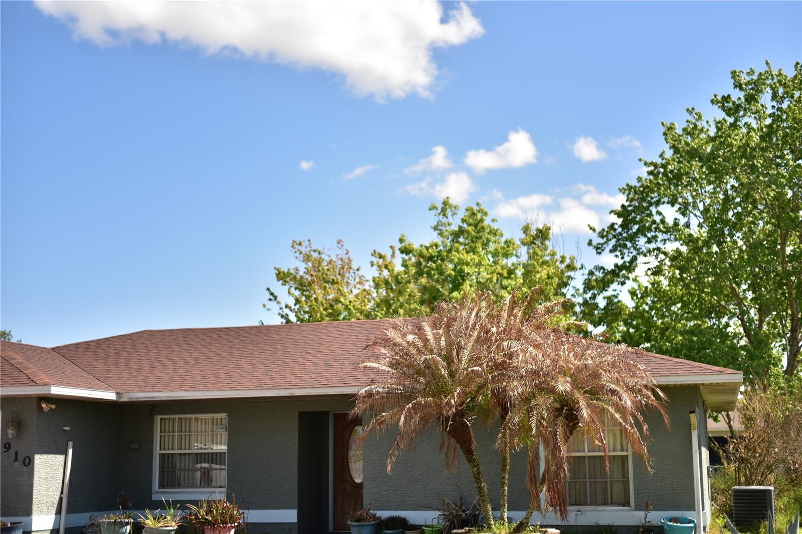 910 Louvre, Kissimmee, FL 34759