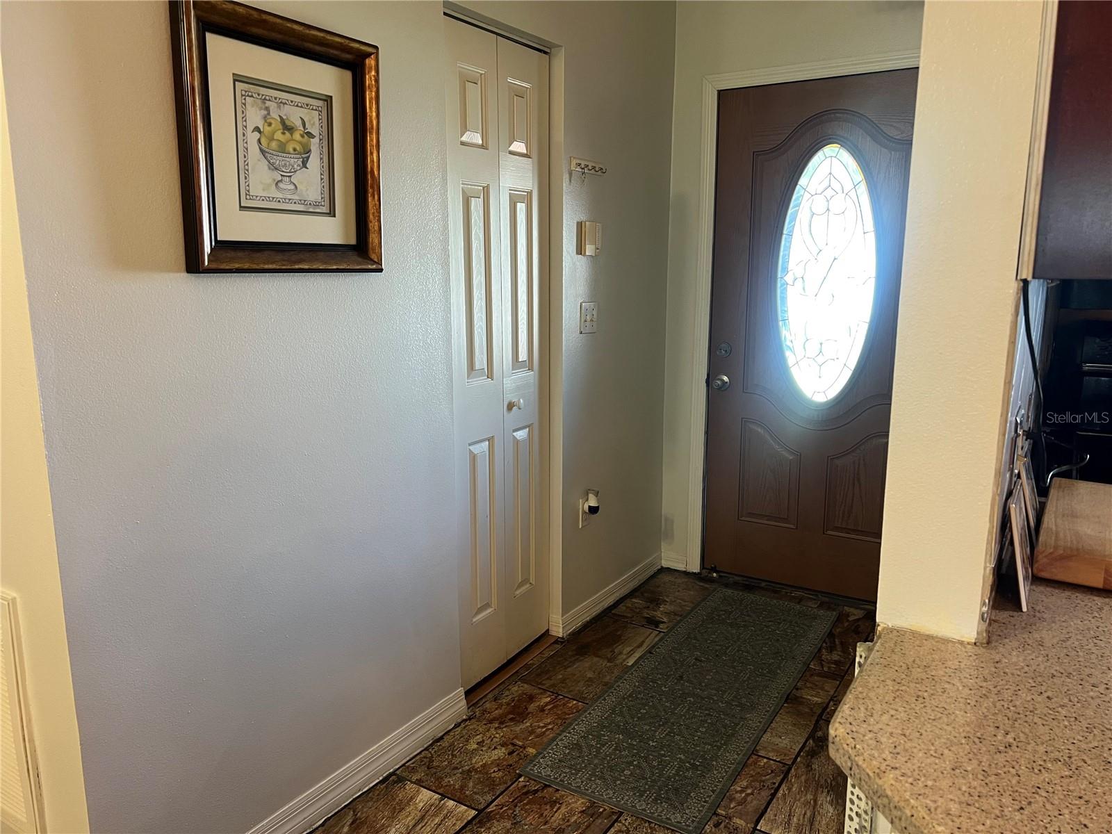 910 Louvre, Kissimmee, FL 34759