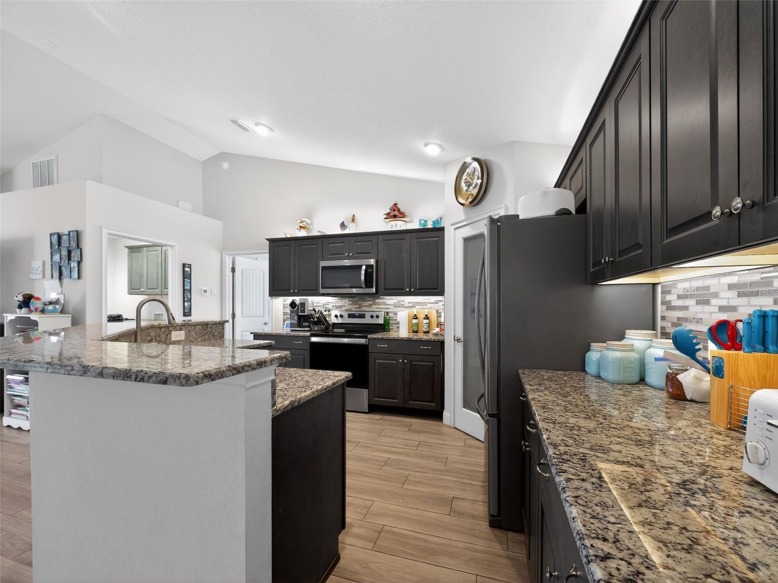 854 Fisher, Ocklawaha, FL 32179