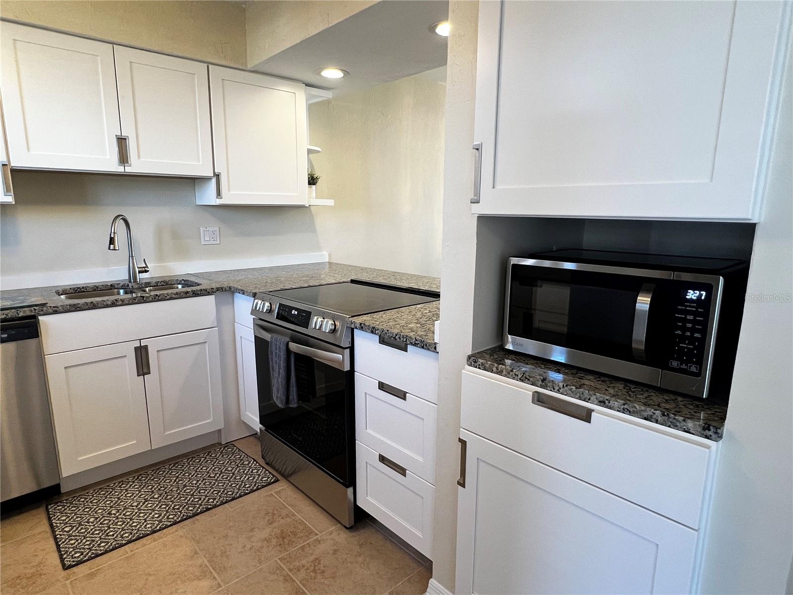 1801 Gulf Unit 125, Bradenton Beach, FL 34217