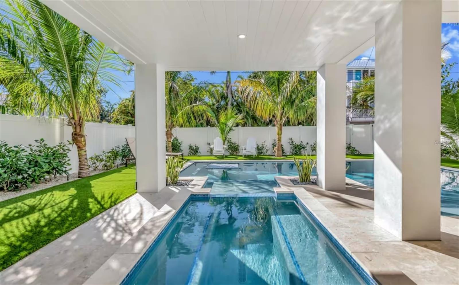 2210 Avenue A, Bradenton Beach, FL 34217