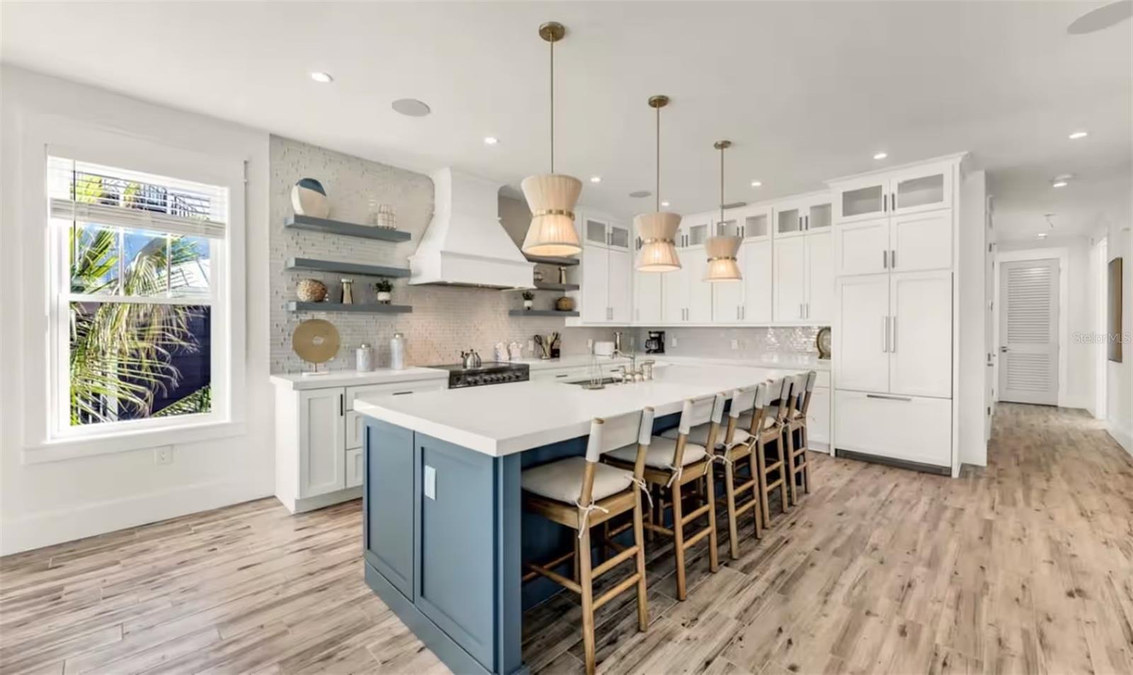 2210 Avenue A, Bradenton Beach, FL 34217