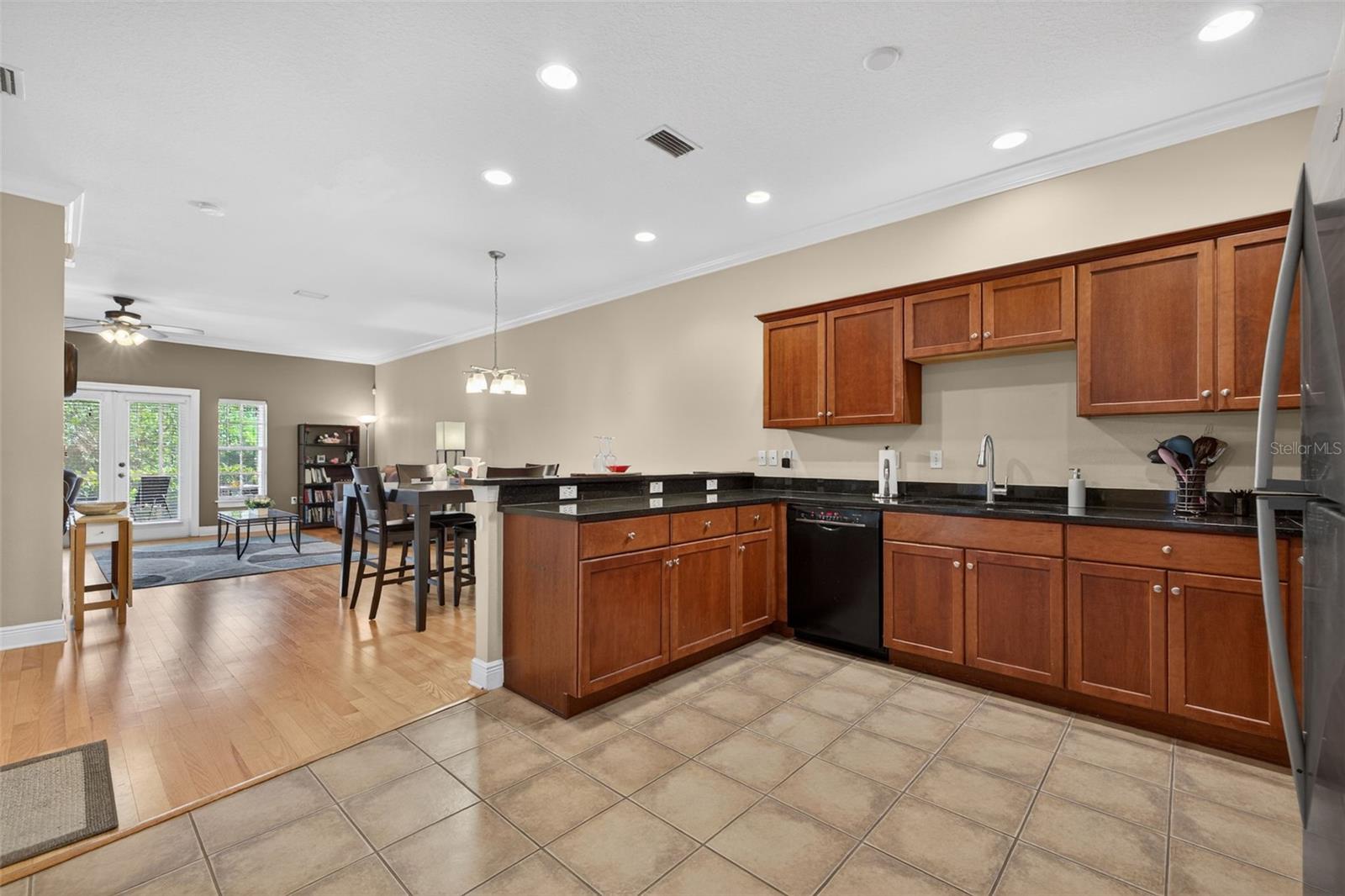 184 Valencia, St Petersburg, FL 33716