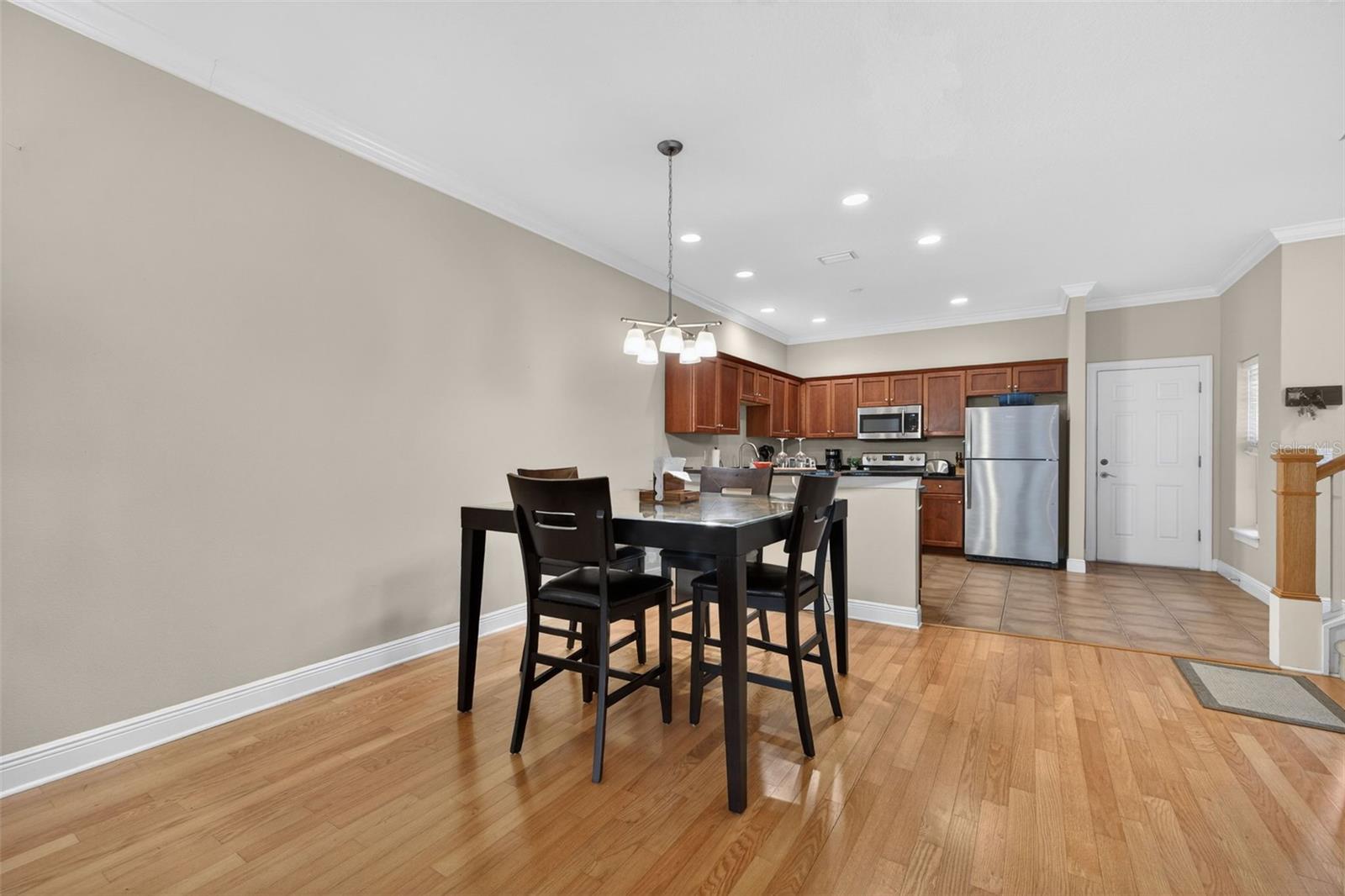 184 Valencia, St Petersburg, FL 33716