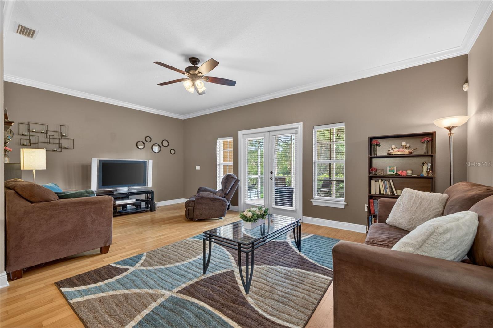 184 Valencia, St Petersburg, FL 33716