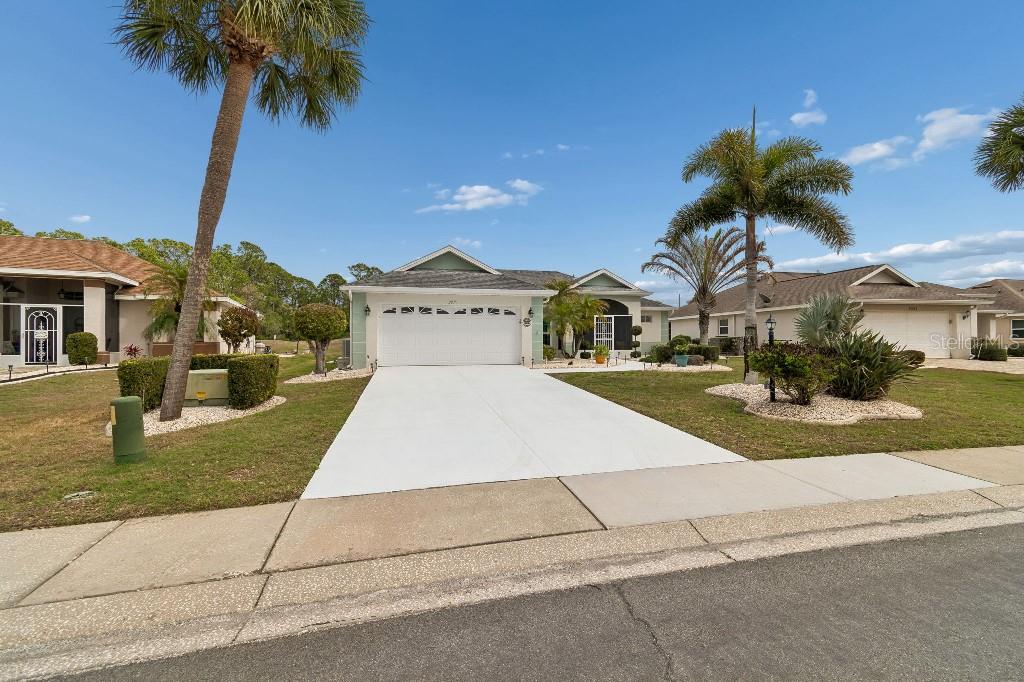 2035 Del Webb, Sun City Center, FL 33573