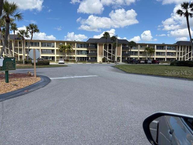 4700 Cove Unit 203, St Petersburg, FL 33708