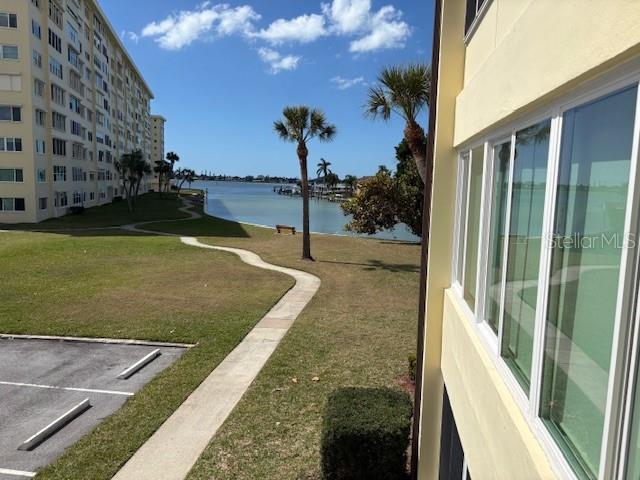4700 Cove Unit 203, St Petersburg, FL 33708