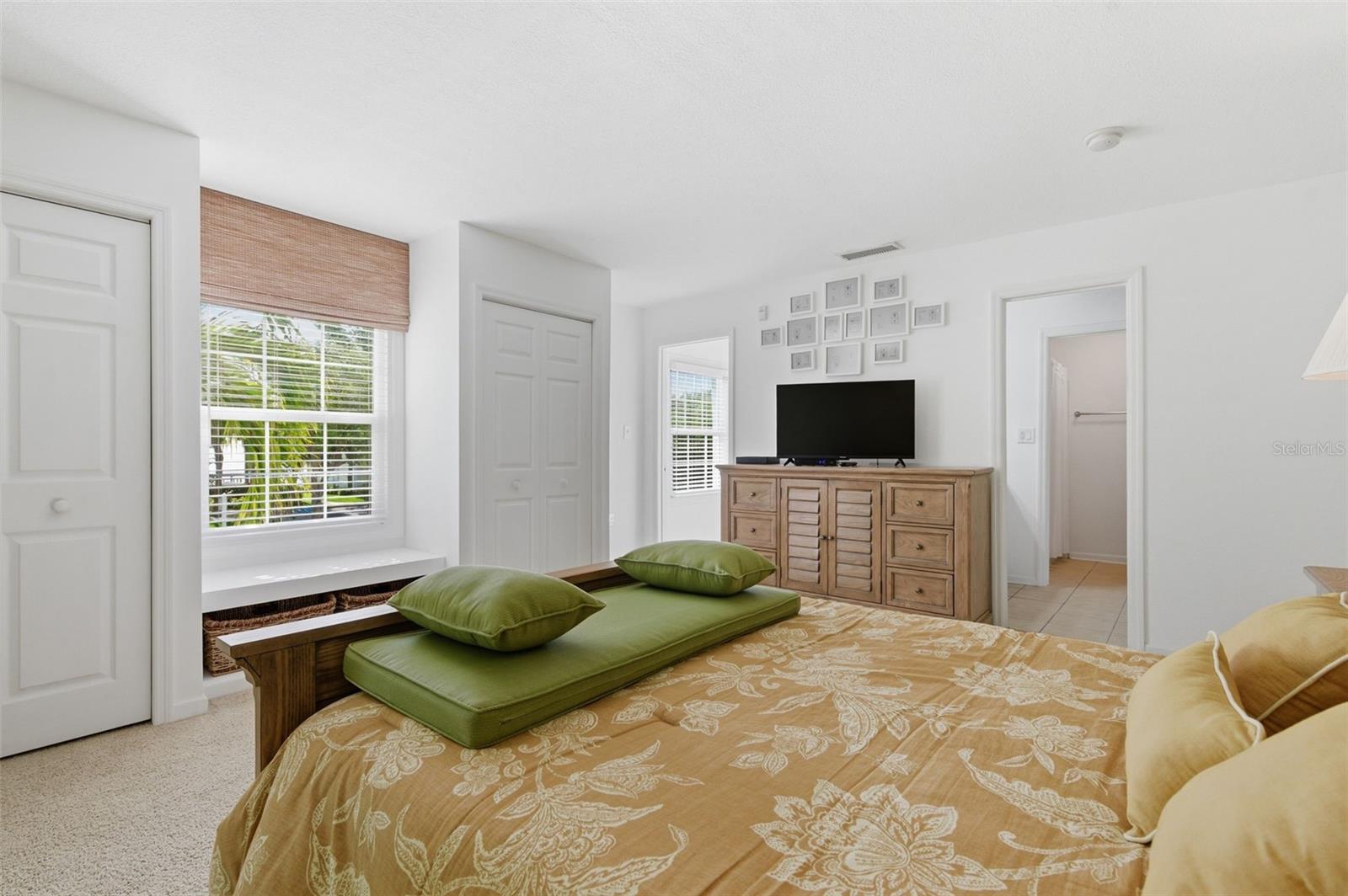 5005 Coquina Key Unit E, St Petersburg, FL 33705