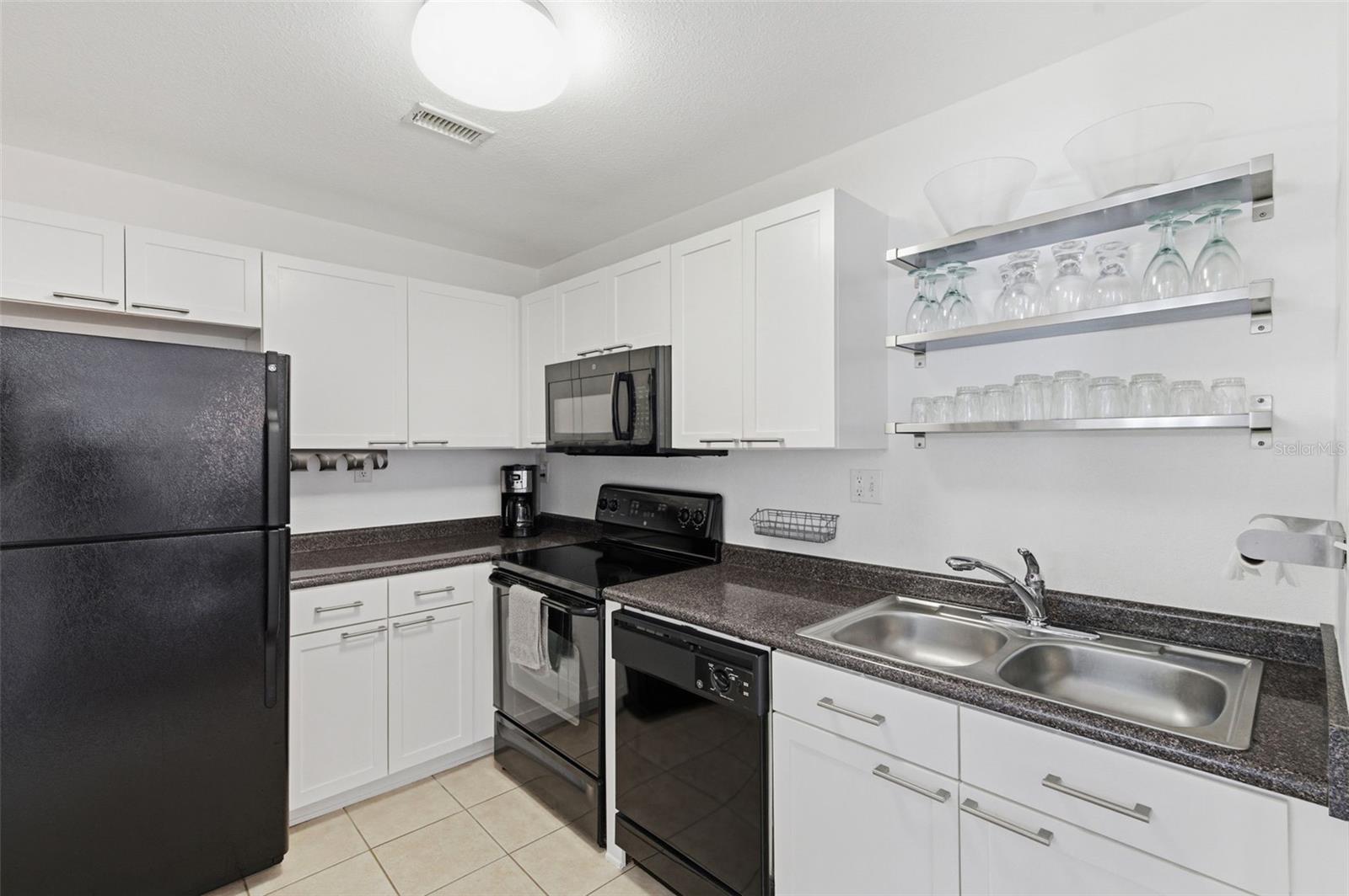 5005 Coquina Key Unit E, St Petersburg, FL 33705