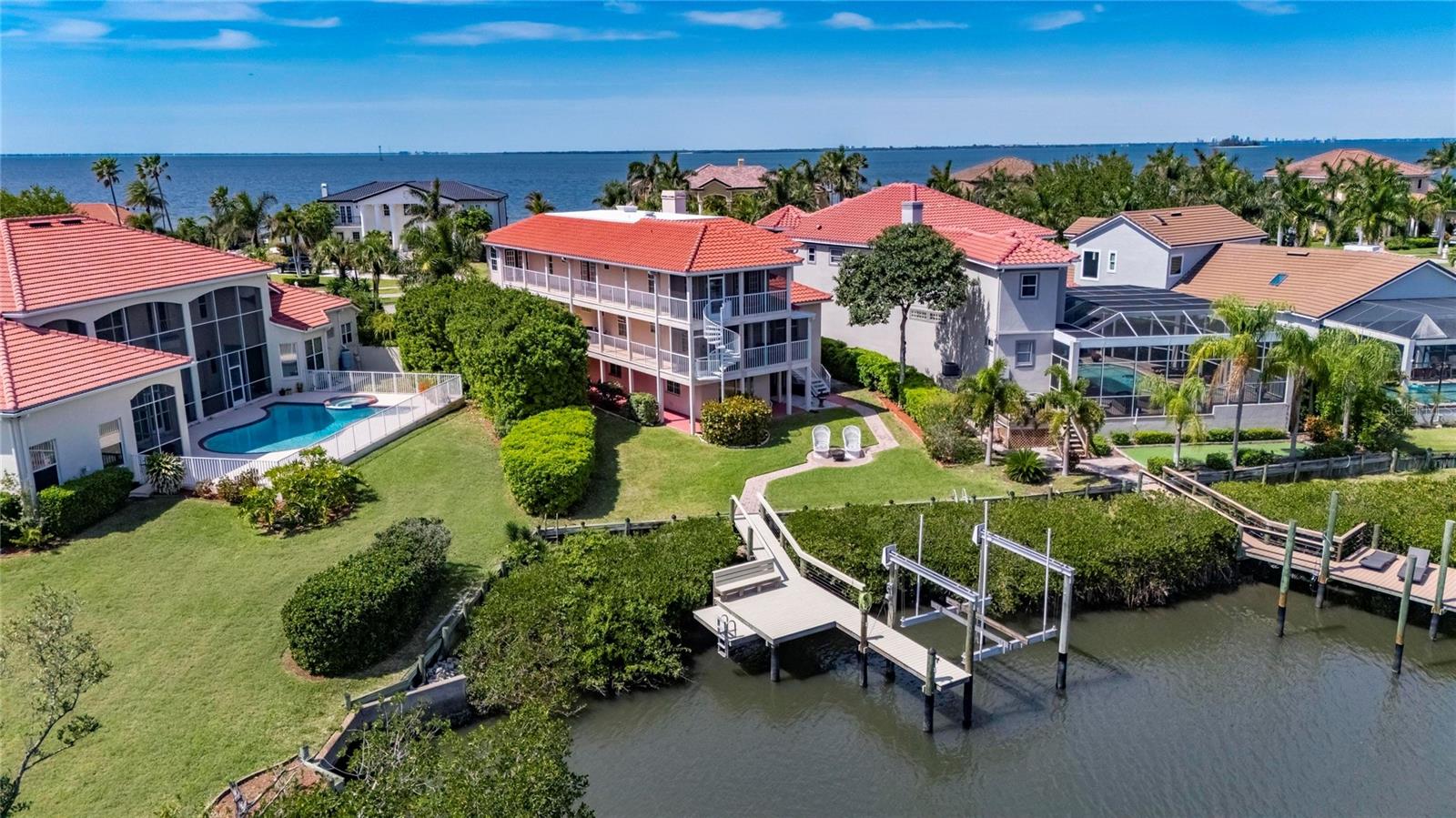 6107 Marbella, Apollo Beach, FL 33572
