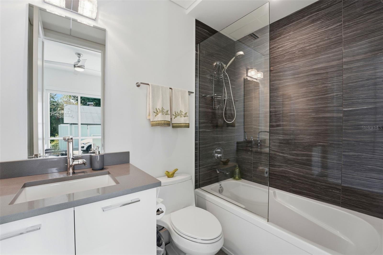 620 Rawls, Sarasota, FL 34236