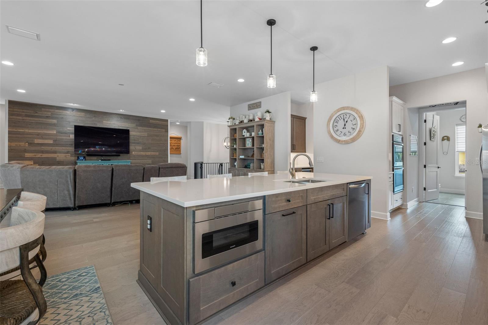124 Forest Hills, Redington Shores, FL 33708