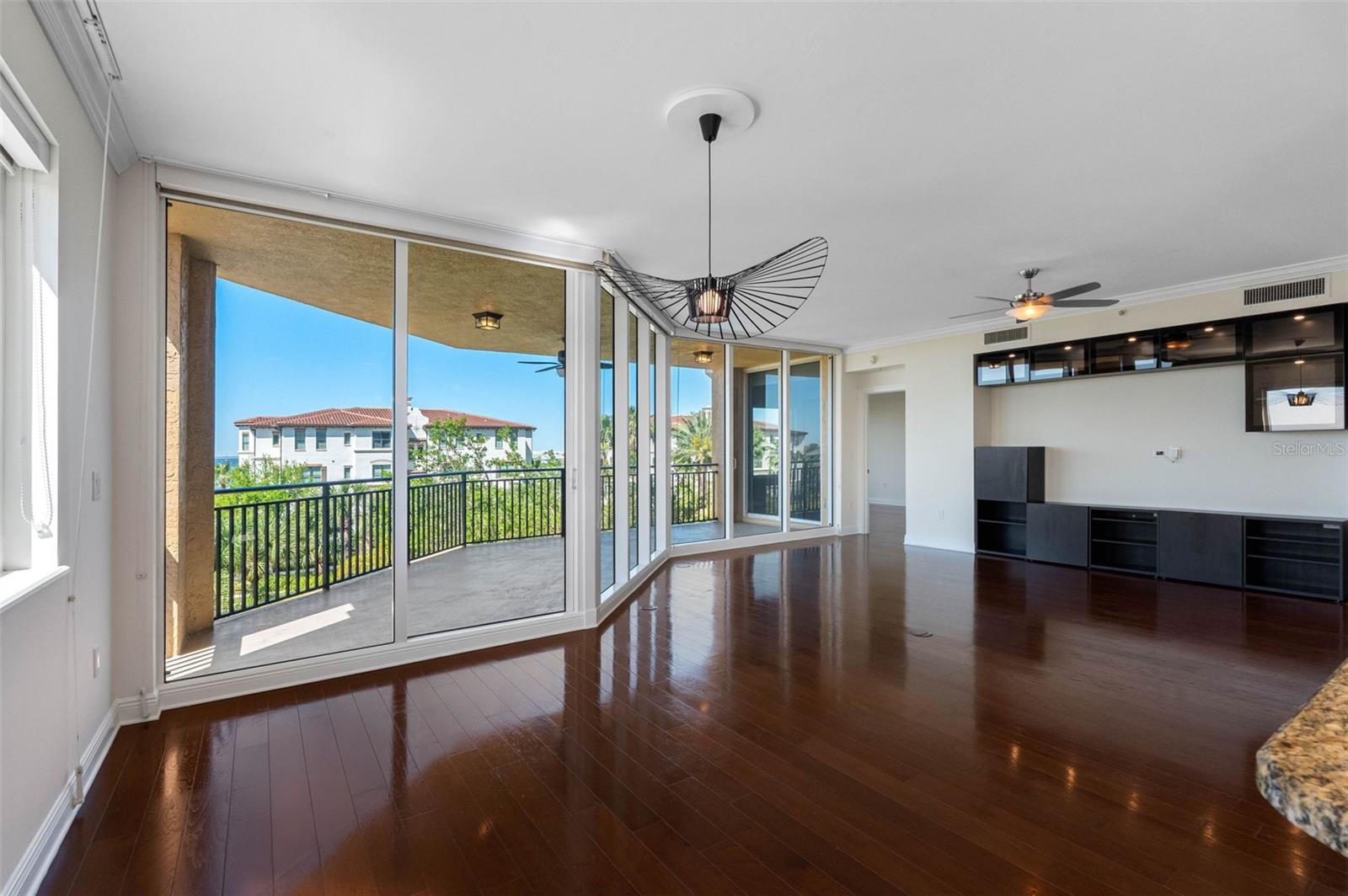 5823 Bowen Daniel Unit 401, Tampa, FL 33616