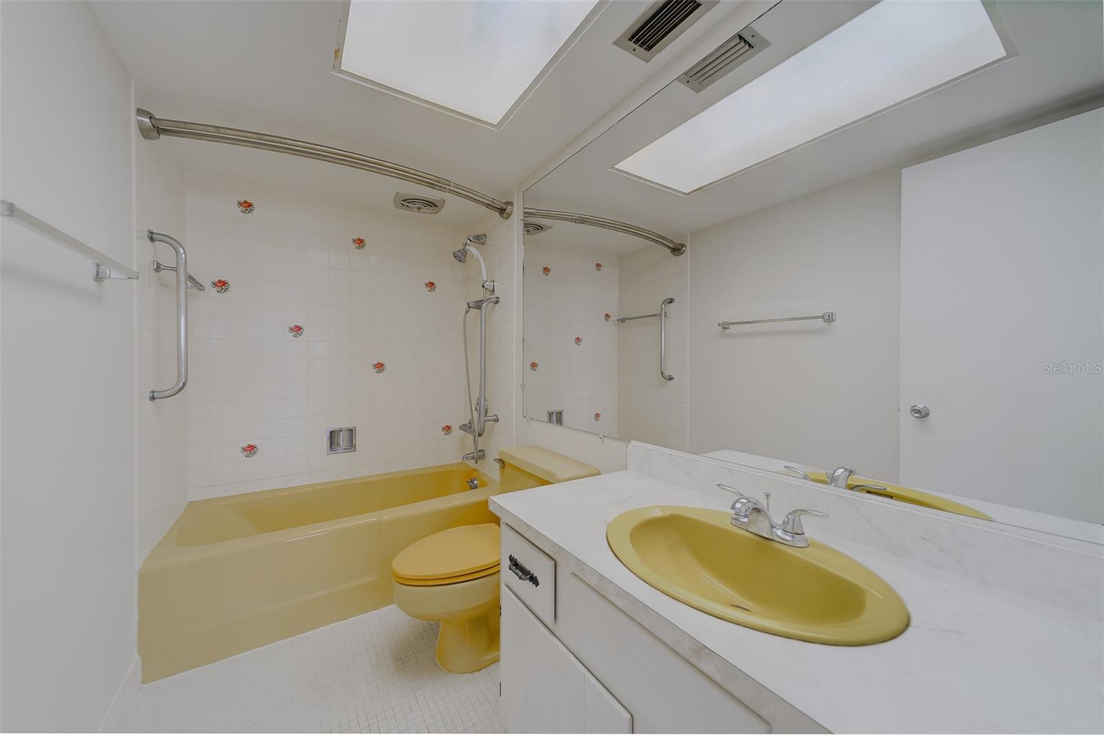 17920 Gulf Unit 1408, Redington Shores, FL 33708