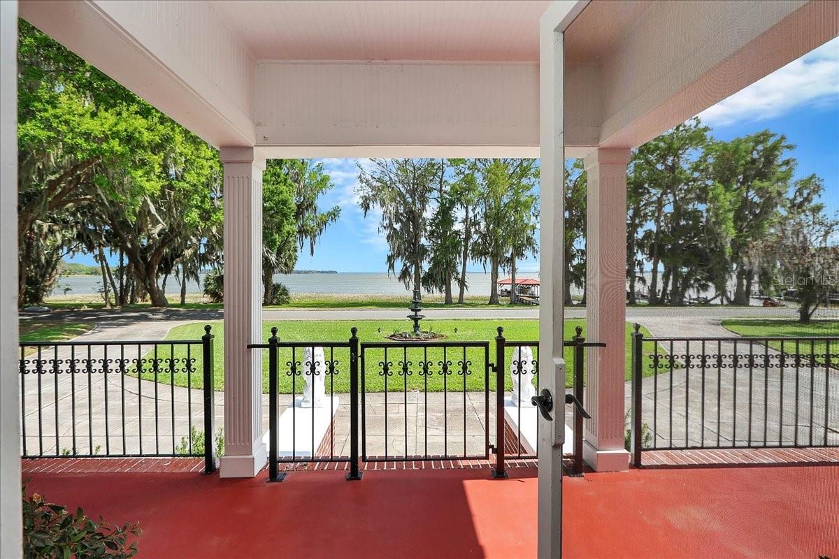 405 Lakeshore, Leesburg, FL 34748