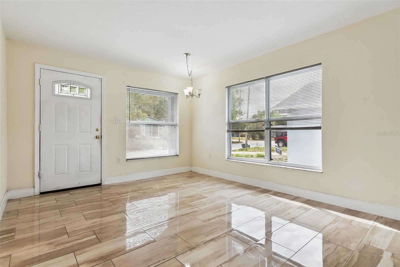 2260 Dolarway, Sanford, FL 32771